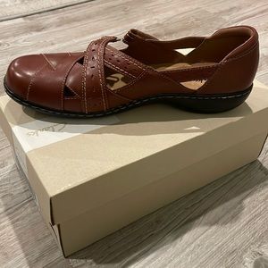 Clarks Ashland Spin Q Shoes in Tan - Size 9.5 W - New in Box